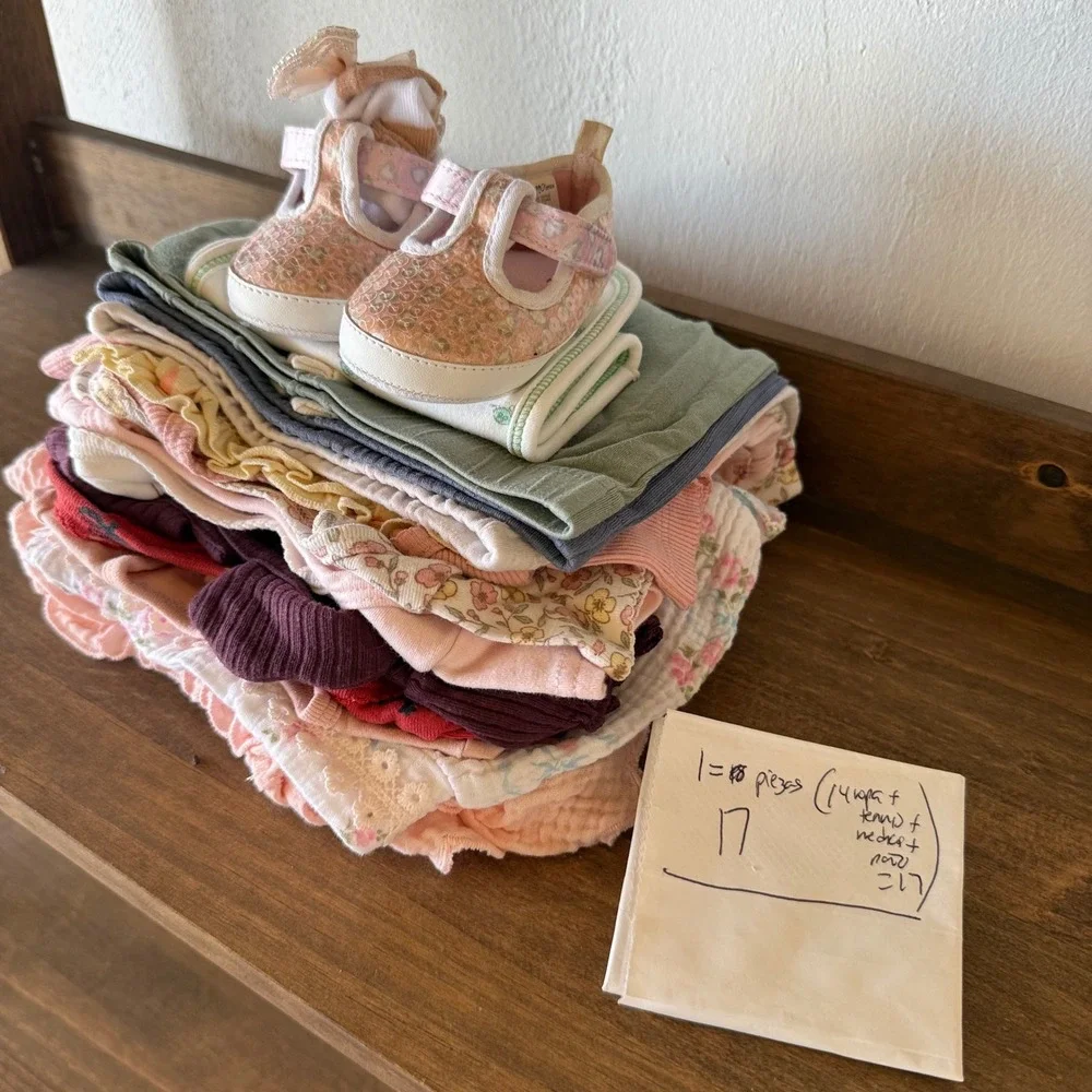 Lot of 15+ Baby Girl Clothing 0-3 Months Bundle Bodysuits Outfits Shoes Mixed 01